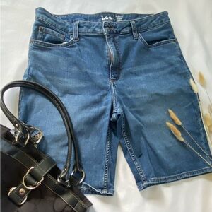 Lee women jean denim shorts size 16